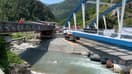 L'installation du nouveau pont des 14 Arches a débuté vendredi 7 juin 2024, à Tende dans la vallée de la Roya.