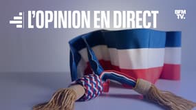 Une écharpe officielle du maire est photographiée à l'hôtel de ville de Saulx le 7 janvier 2020.